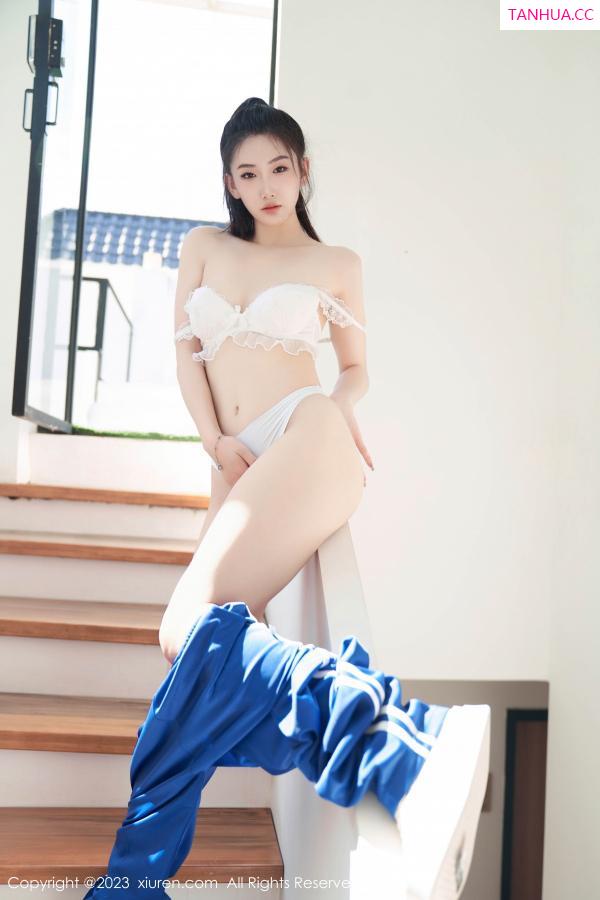   [XiuRen]高清写真图 2023.07.20 No.7110 沈青黛 学妹装扮第69张图片